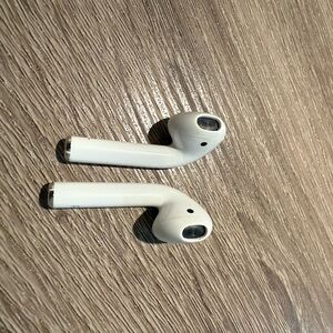 Wireless White Earbuds